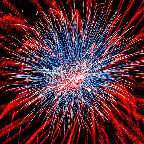 Red White and Blue Fireworks | Here's one from last night's … | Flickr