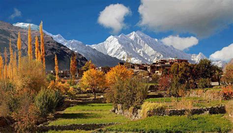 Autumn Tour to Hunza - Pakistan Tours Guide