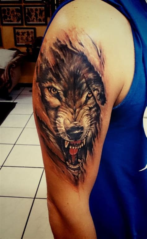 24 Cool Wolf Tattoo Ideas For Shoulder | PetPress