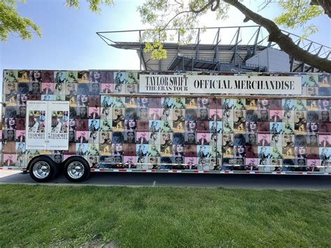 TAYLOR SWIFT THE ERAS TOUR 2023 MERCH TRAILER with truck custom 1.64 ...