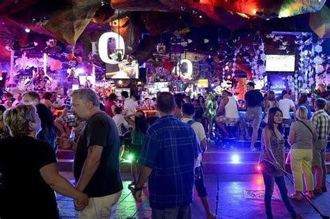 12 Experiences Of Nightlife In Phuket One Must Witness!