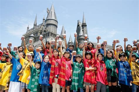 The Wizarding World of Harry Potter Opens at Universal Studios Japan ...