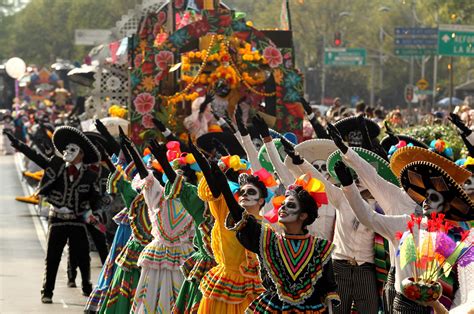 Mexico City's Day of the Dead parade 2018 – in pictures | Mexico ...