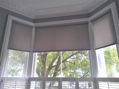 15+ Roman Blinds on Bay Windows | Curtain Ideas