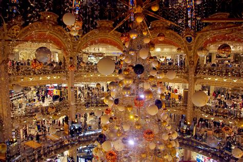 Christmas at Galeries Lafayette Haussmann in 2015 - French Moments