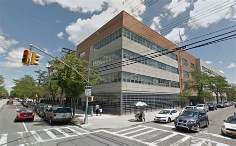 Bronx Student Beats Up School Safety Agent, Sends Her To Hospital For ...