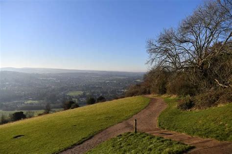 23 free things to do at Christmas time in Surrey including winter walks ...