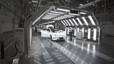 A Rare Look Inside Tesla Factory In China - CleanTechnica