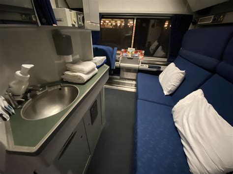 Viewliner Bedroom - The End Of An American Tradition The Amtrak Dining ...