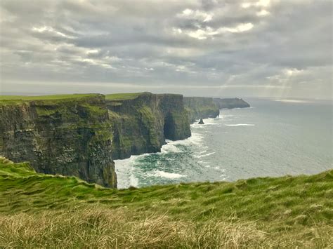 Cliffs of Moher, Co.Clare, Ireland [OC] [4023 x 3024] : r/EarthPorn