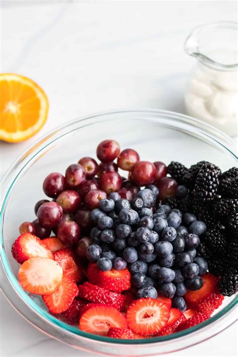 Fruit Salad With Greek Yogurt