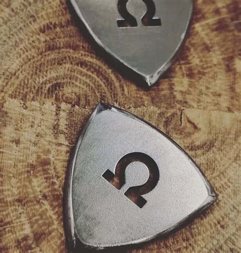 Best Metal Guitar Picks - Guitar Pick Reviews