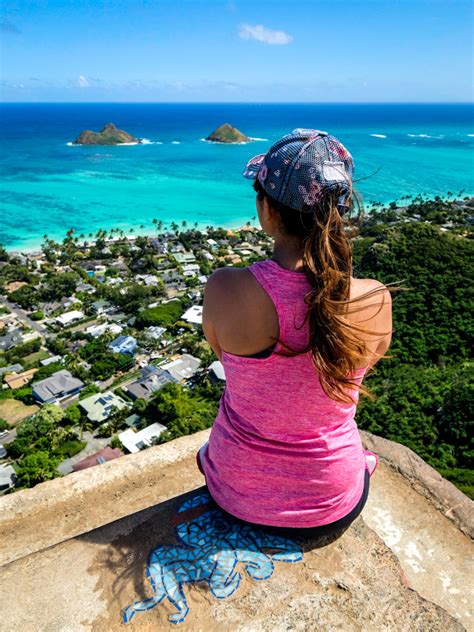 Lanikai Pillbox Hike Sunrise In Oahu, Hawaii (Kaiwa Ridge Trail)