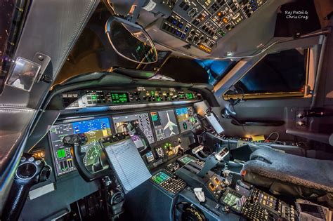 Gulfstream cockpit. Gulfstream Aerospace, Gulfstream G650, Glass ...