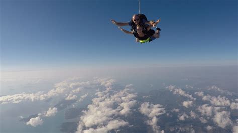 Skydive in Airlie Beach and why it is absolutely worth it