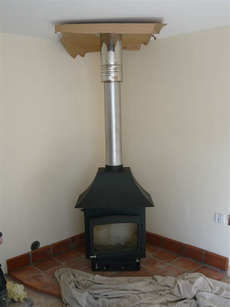 Redwood Stoves Ltd Cornwall: WOODWARM FIREVIEW 9kw with low canopy