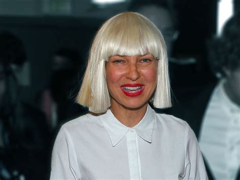 Sia Celebrates 8 Years of Sobriety: ‘I Love You, Keep Going’ | SELF