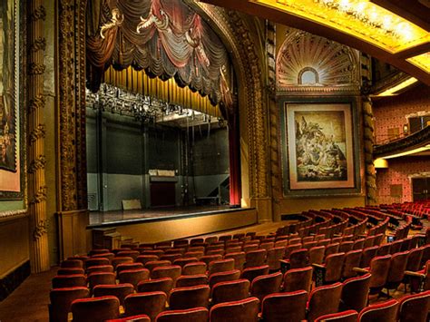 Palace Theatre | Discover Los Angeles