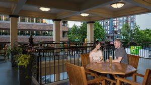 Holiday Inn Tower & Suites Downtown Vancouver, BC - See Discounts