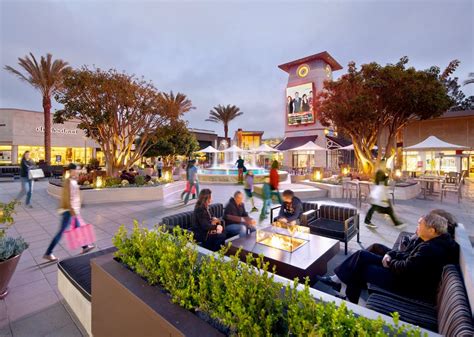 Top 10 Outdoor Shopping And Dining Destinations In The U.S. - Good Life ...