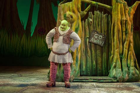 Mum's calling : SHREK THE MUSICAL - Get your child to Roar #LikeShrek