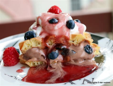 Ice Cream Waffles - Delicious Homemade Recipe - 5 Star Cookies