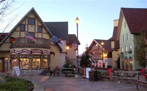 Free Photos Online: Frankenmuth christmas lights