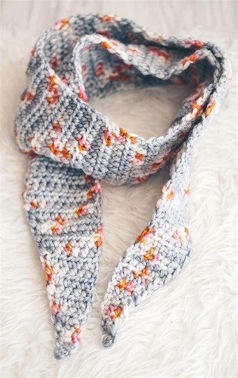 19 Stylish and Easy Crochet Scarf Patterns - Dabbles & Babbles