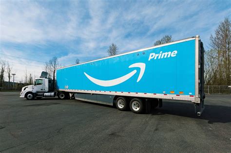 Amazon says late Prime deliveries caused by high demand and weather - Vox