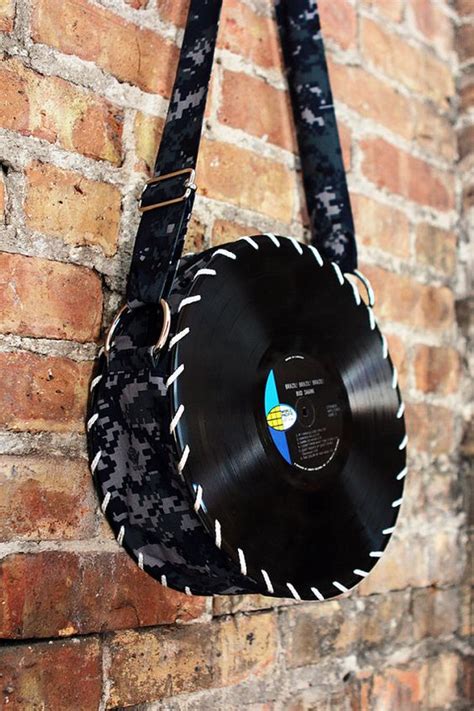 The Wonderful World Of Vinyl Record Art To Evoke The Past And Make It ...