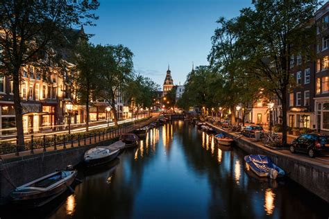 Basic Dutch Greetings and Goodbyes to Use in Amsterdam