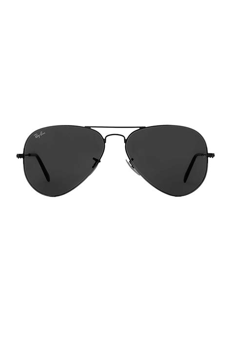 Ray-Ban Aviator Classic in Black | REVOLVE