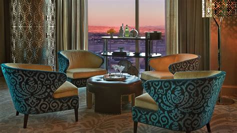 Luxury Suite with a View of the Las Vegas Strip | Four Seasons Hotel