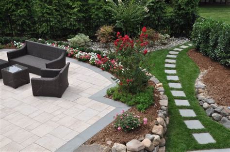 30 Landscape Design Tips You Must See For Small Spaces - The ...