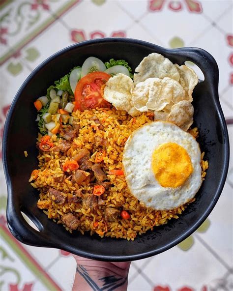 9 Resep Nasi Goreng Pedas, Lezatannya Bikin Merem Melek