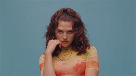 맥빠지는 옛사랑: Mae Muller - Anticlimax (Acoustic) (2019) [가사해석] - YouTube