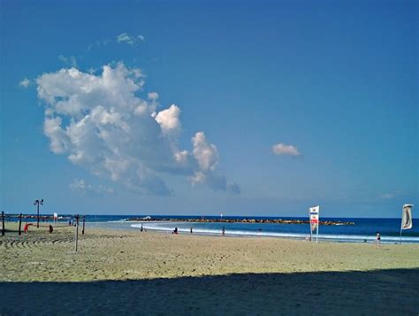 Tel-Aviv beaches | Travel Postcards