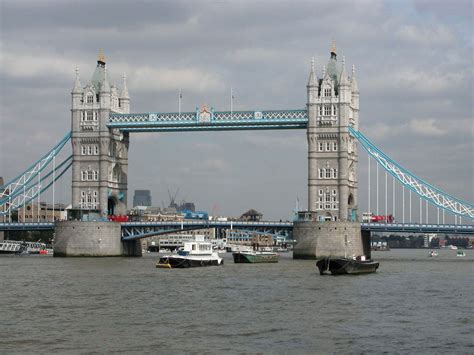 River Thames - Touring, London, England | Britannica