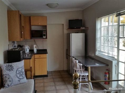 Charming garden flat in Waterkloof Ridge | Apartments for rent in ...