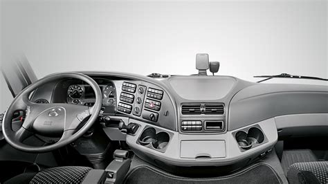 Actros: Interior - Mercedes-Benz Trucks - Trucks you can trust