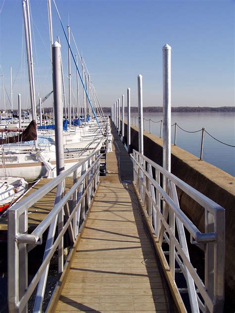 Floating Dock Installation - Crofton