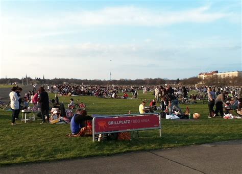 Tempelhof: From Airport to Park - Translating Berlin