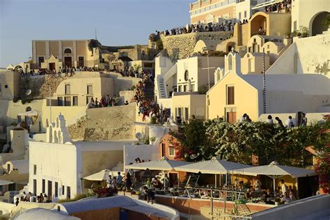 Oia at Sunset (1) | Santorini's Villages | Pictures | Greece in Global ...