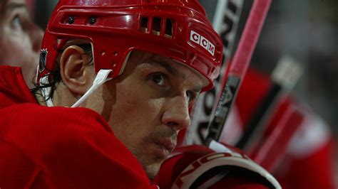 Detroit Red Wings book excerpt: Steve Yzerman was almost traded