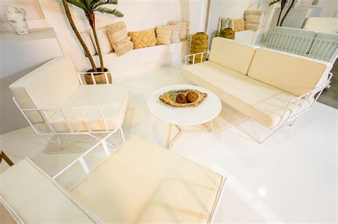 White Round Coffee Table - Sydney Event Furniture Hire