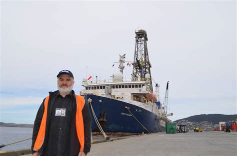 JOIDES Resolution docks in Hobart after making Zealandia discovery ...