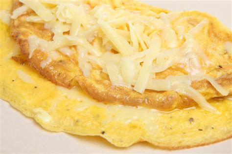 How to Make an Omelette with Cheese (2024) - All My Recipe