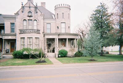 TODD-COUNTY-KENTUCKY-PICTURES-AMERICA: GUTHRIE-KY CASTLE