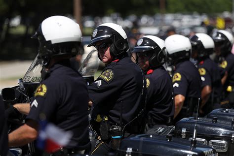 Texas Law Enforcement Group Wants Changes To Open Carry, But Will ...