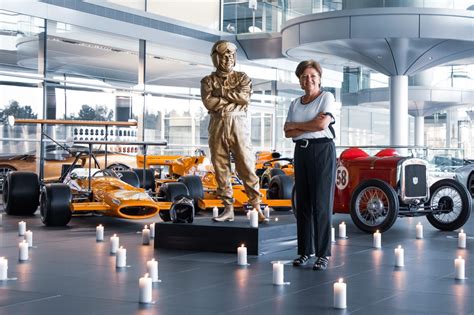 Bruce McLaren remembered at Woking 50 years on - F1i.com